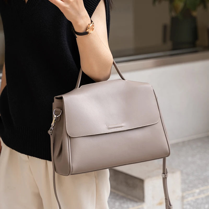 Women's Cowhide Genuine Leather Shoulder Bag Female Fashion Luxury Designer Handbags Ladies Commuting Large Capacity Bucket Bags
