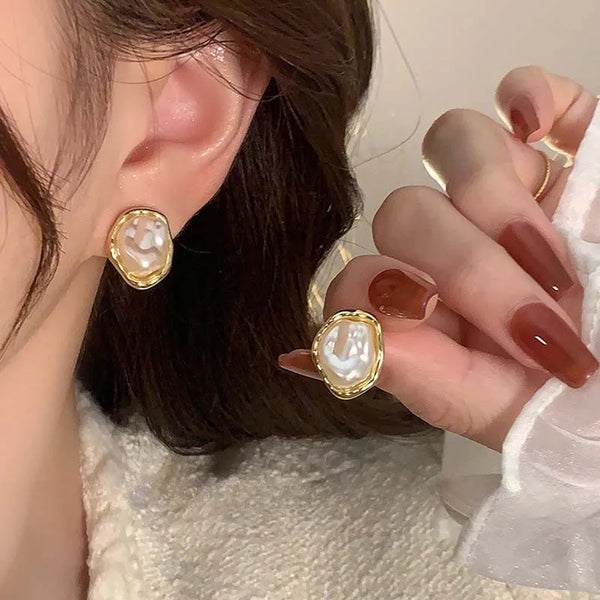 Chic Geometric Pearl Earrings