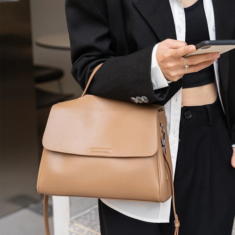 Women's Cowhide Genuine Leather Shoulder Bag Female Fashion Luxury Designer Handbags Ladies Commuting Large Capacity Bucket Bags