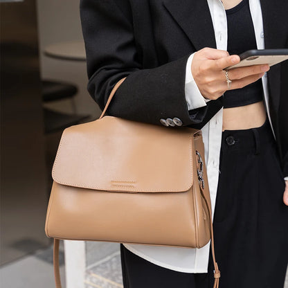 Women's Cowhide Genuine Leather Shoulder Bag Female Fashion Luxury Designer Handbags Ladies Commuting Large Capacity Bucket Bags
