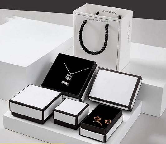 🎁 “Luxury Gift Box” (0% off)