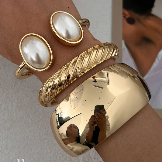 Clarté Bold Style Metal Bangles
