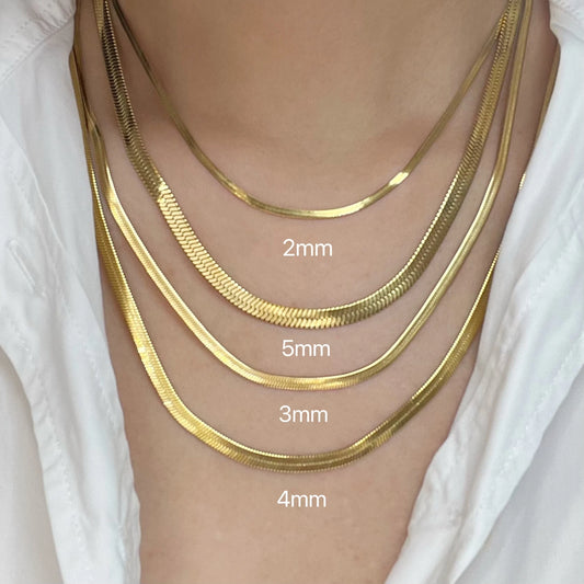 Elegant Gold Snake Necklace